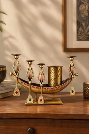 *Sunehri Safar – Artisan Boat Holder*
